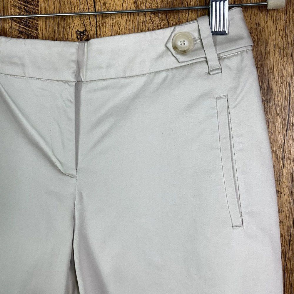 LOFT Julie Cotton Walking Shorts, NWT, size 0, the color is stone - Picture 2 of 7